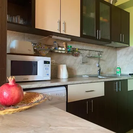 Lägenhet аппартамент в триумфе святой влас 300м от моря, бассейн.