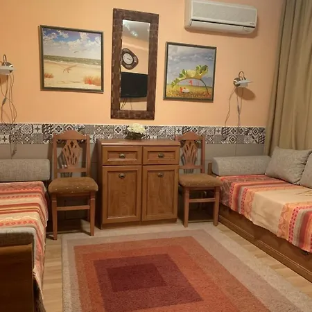 Lägenhet аппартамент в триумфе святой влас 300м от моря, бассейн.