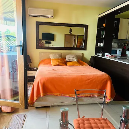 аппартамент в триумфе святой влас 300м от моря, бассейн. Sveti Vlas