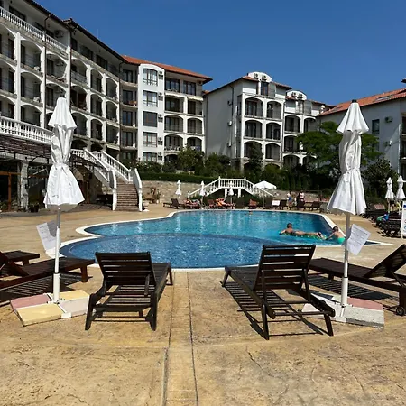 아파트 аппартамент в триумфе святой влас 300м от моря, бассейн. 스베티 블라스