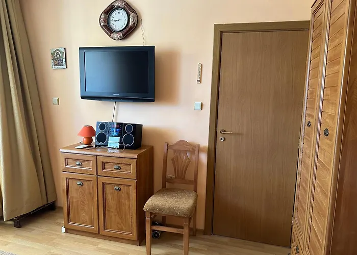 アパート аппартамент в триумфе святой влас 300м от моря, бассейн.